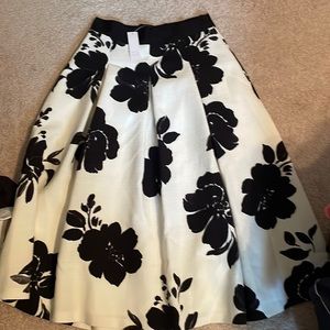 NWT WHBM SKIRT
